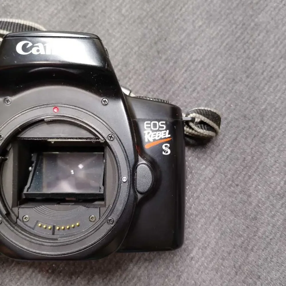 Canon EOS Rebel S 35mm Film SLR Camera Body w Strap Untested AsIs